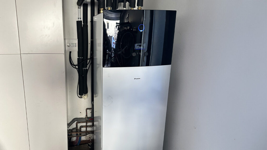 Installation pompe à chaleur Enveitg