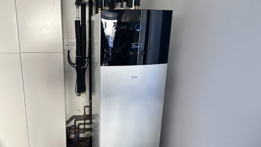 Installation pompe à chaleur Enveitg